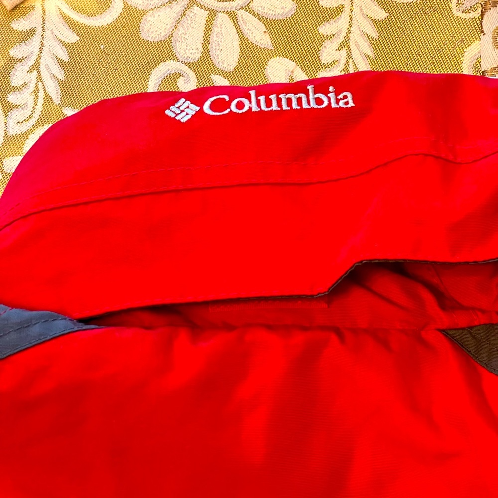 Worn few times in excellent condition Columbia jacket excellent condition